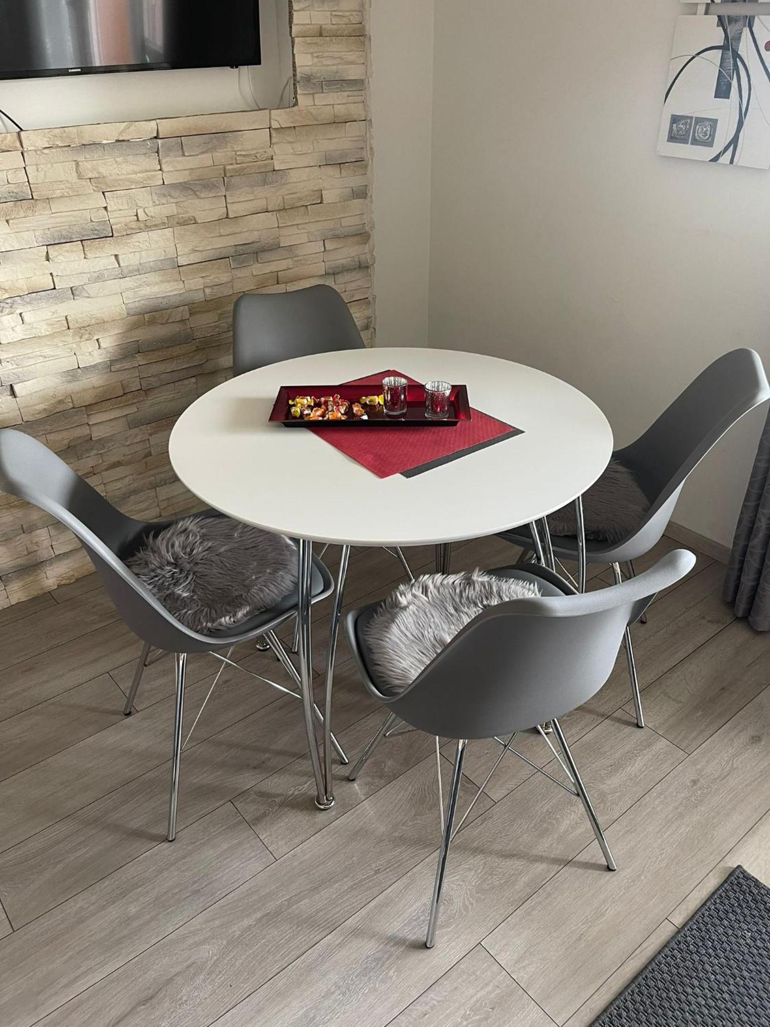 Apartment Modern